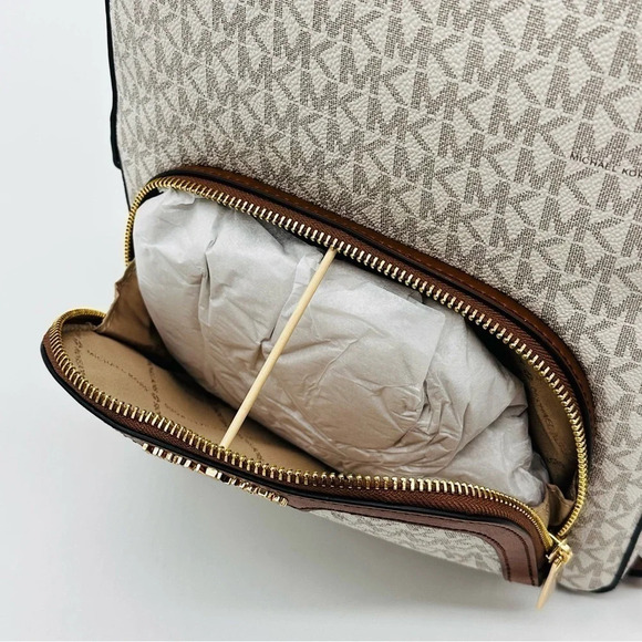 Michael Kors Medium Jaycee Zip Packet Backpack Vanilla - Picture 8 of 12